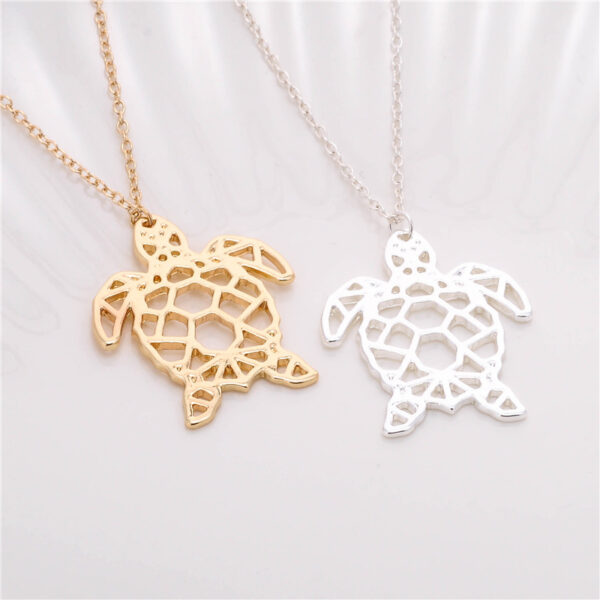 Collier tortue creuse – Bijou fantaisie tendance