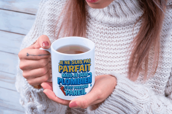 Mug “Je ne suis pas parfait, mais je suis plombier – c’est presque pareil”