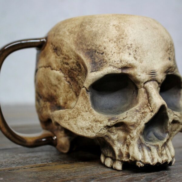 Mug tête de mort en métal - Image 4