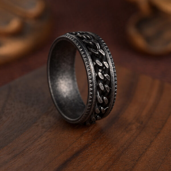 Bague Rotative Vintage à Maillons Embossés en Argent Antique